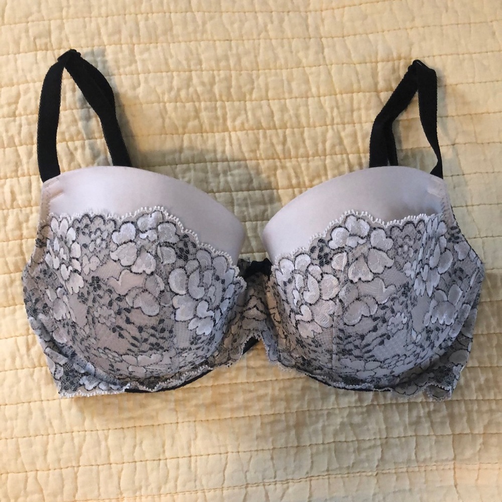 Victoria’s Secret 34DD Lace Demi Bra